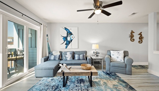 Serene Beach Place steps from the beach