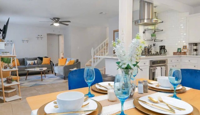 SERENE BOHEMIAN MANOR|FAMILY RETREAT|4BD 2.5BA