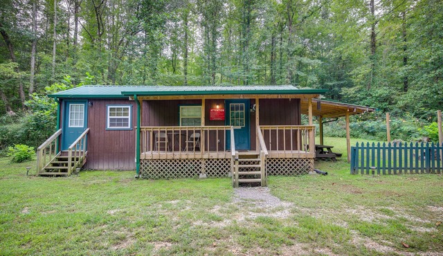 Serene Briceville Vacation Rental Cabin w/Grill!