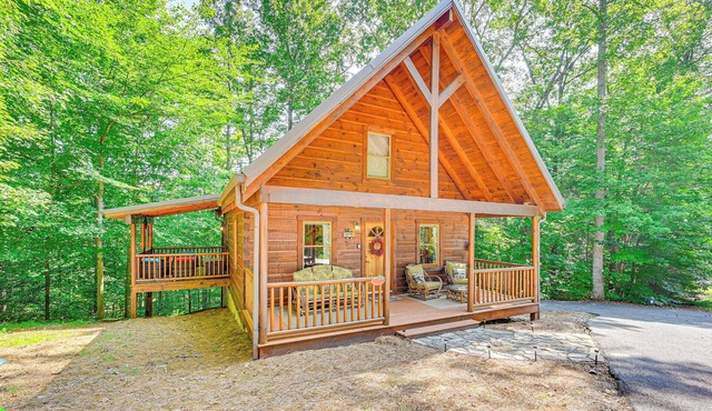Serene Cabin < 1 Mi to Fairy Stone State Park!