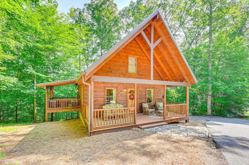 Serene Cabin < 1 Mi to Fairy Stone State Park!