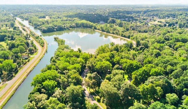 Serene Canal Retreat