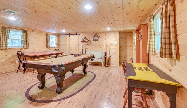 Serene Centre Hall Cabin w/Stream On-Site!