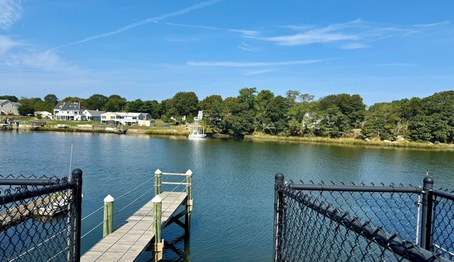 Serene Coastal Cottage on the Water w/Private Dock
