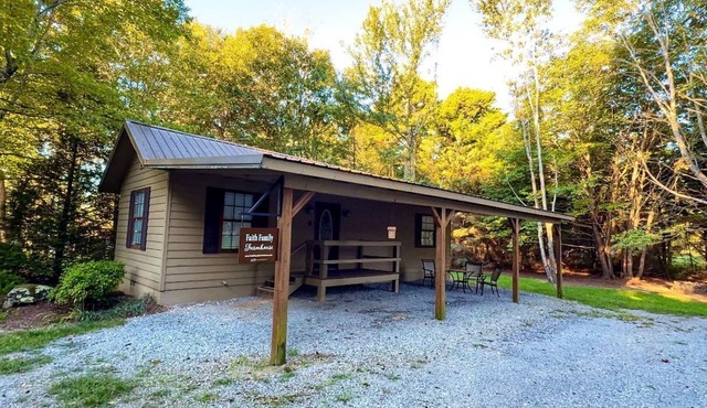 Serene Countryside Cabin Surrounded by Nature in Mentone, Alabama
