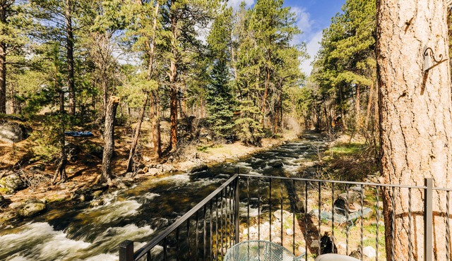 Serene Creek Side Cottage Retreat
