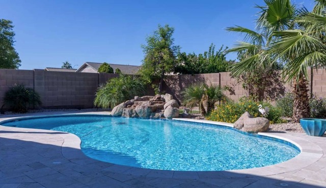 Serene Escape and Modern Comfort, Pool Heater, BBQ