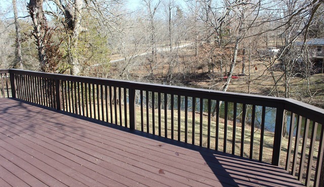 Serene Family Retreat South Springfield ~ Wi-Fi & Billiards, View, Backyard