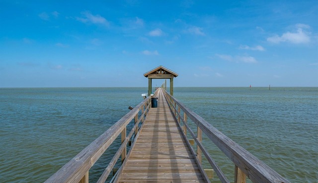 Serene Getaway - 107 Allegro North - Beautiful Second Floor Condo at Allegro