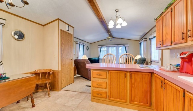 Serene Getaway Centrally Located in the FLX