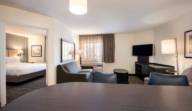 Serene Getaway in Jacksonville! Fully-equipped Kitchen, Pet-friendly Property!