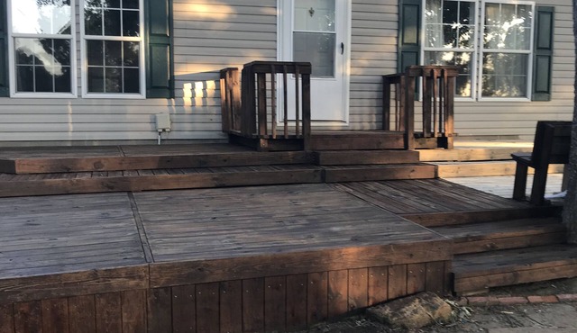 Serene Getaway nestled in country, 4 bedroom 2 bath. Covered patio cooking area.