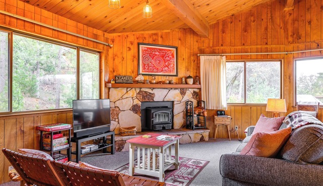 Serene Groveland Cabin Rental Near Yosemite!
