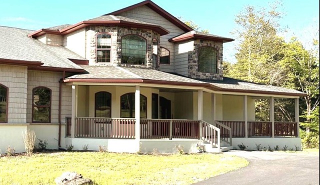 Serene Haven-An Exotic Villa with Hot Tub