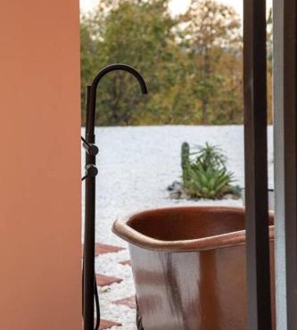 Serene hideaway an hour from Kirkwood Ski Resort