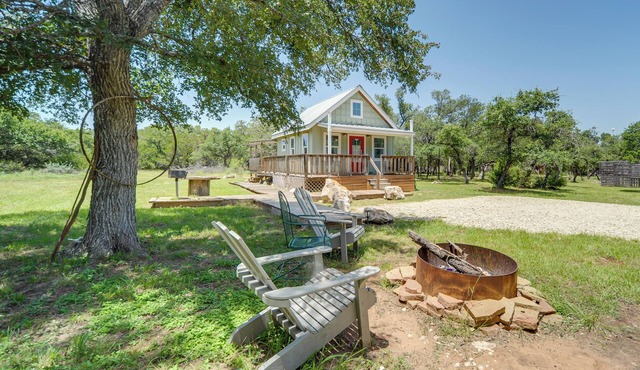 Serene Hill Country Cabin w/Deck Near Wineries!
