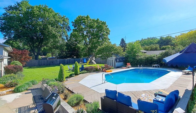 Serene home heated pool close to wine trail large fenced yard
