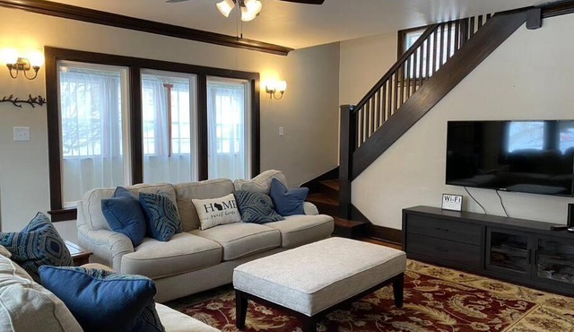 Serene Home One Block From Lake Michigan