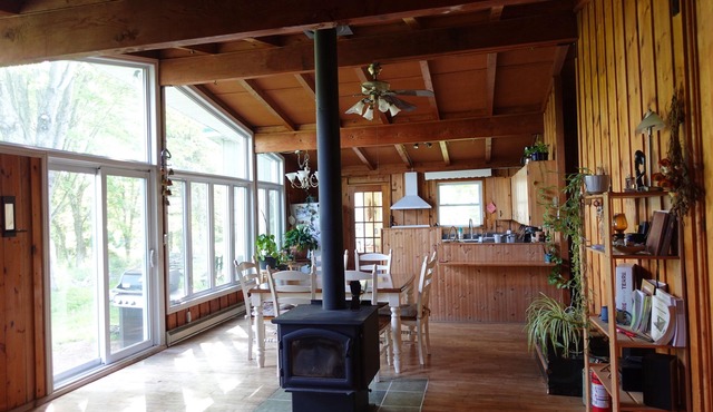 Serene house/chalet near Ottawa (Saint-Sixte)