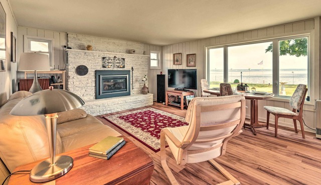 Serene Lakefront Chittenango Escape w/ Patio!