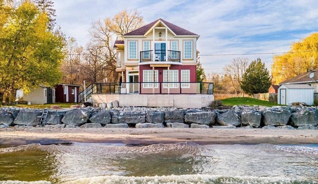 Serene Lakeside Retreat (Private Lake Access)