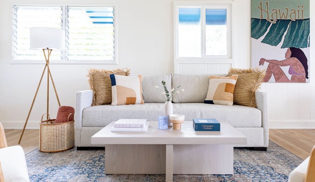 Serene Lanikai House Near the Beach w/Outdoor BBQ & Close to Shopping Center