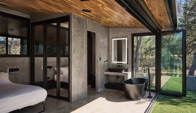 Serene Luxury Escape | Private+Soaking Tub+2 Kings