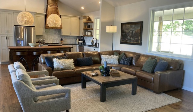 Serene Luxury on a Quiet Cove