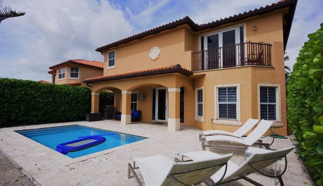 Serene Miami Pool Home