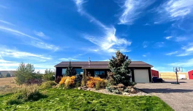 Serene Mountain Views Buckskin Rd Cabin 4 Bdrm 2400sqft 8 mi to Pocatello Dining