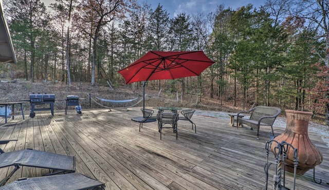 Serene Nashoba Cabin w/Charcoal & Gas Grills