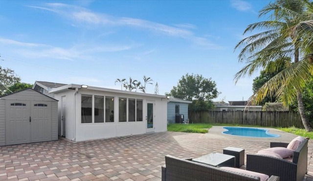 Serene Paradise: Stylish 4BR Haven HEATED POOL🌴😌