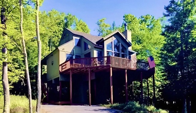 Serene Pet Friendly Cabin w/Resort Perks in Heart of WV Hike/Fish/Bike/Ski