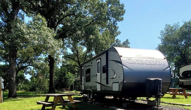 Serene Pinehurst Camper - Sleeps 2 - Pet Friendly