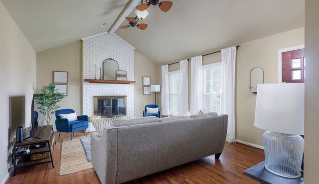 Serene Pineville | Screened Patio | 5 Min Atrium