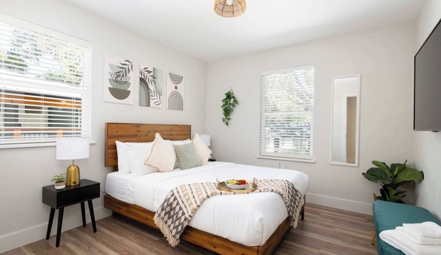 Serene Place, Walk to UF, Stadium, Near Shands & Downtown