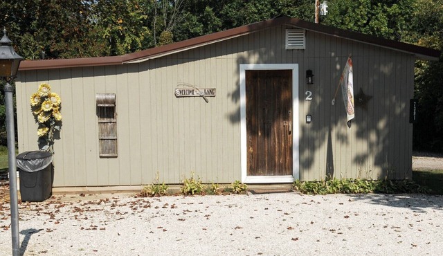 Serene Porch Retreat Amidst Hoosier National Forest near Patoka Lake