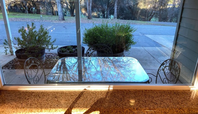 Serene, quiet, 3-br/2-ba house in Shingle Springs w/WiFi behind security gates