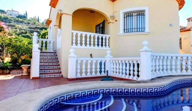Serene Retreat in El Ràfol