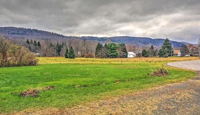 Serene Retreat - 7 Mi to All Star Village