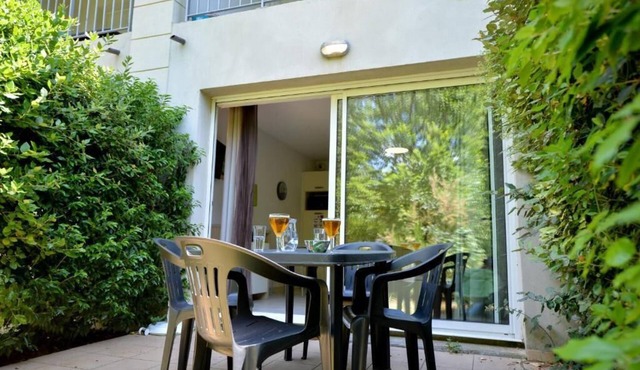 Serene Retreat Near Carcassonne: Apartments with Kitchen, Seasonal Pool, & Wi-Fi