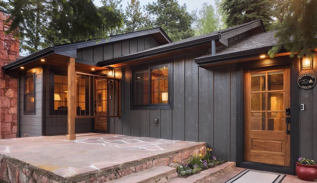 Serene Riverhouse:Cold Plunger, Hot Tub, & Fire Pit, by Forest & Peak Retreats