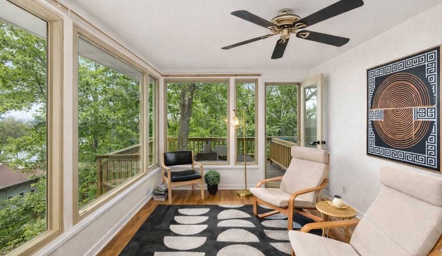 Serene Riverfront House w/Fireplace & Fast WiFi