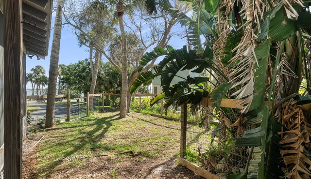 Serene Riverside Retreat on Indian River Lagoon. 3/3 Pet Friendly in Ft Pierce