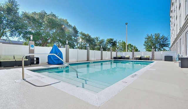 Serene Room w/Pool & Laundry Access – Orlando Gem | Close to Theme Parks