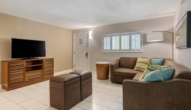 Serene Seaside Suite Perfect for Island Retreat! | Onsite Pool, Parking