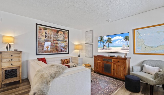 Serene Seaside Escape: 1BR Bliss!
