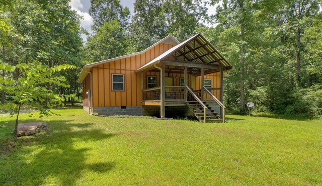 Serene & Secluded Alabama Cabin w/Covered Deck!