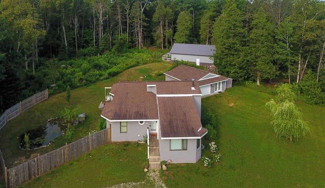 Serene "Sol Retreat" by the Shores of Lake Huron and Mackinac Island