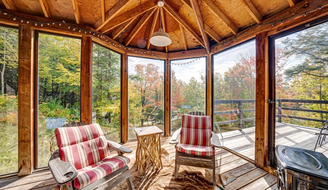 Serene & Spacious Home in Creemore Countryside